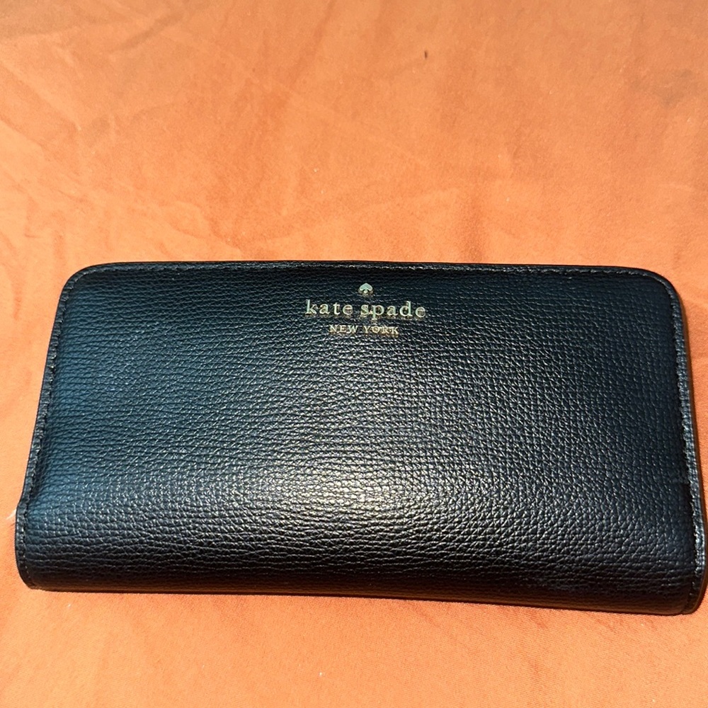 Kate spade black Darcie bi fold wallet